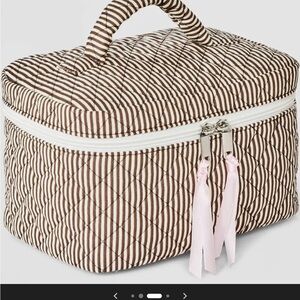 Wild Fable Vanity top handle makeup bag